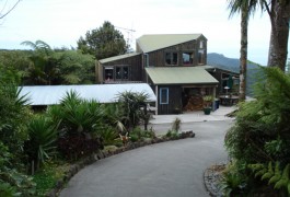 Leonards' Driveway Shot | Residential | Logan Architects