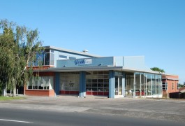 Youthline Papatoetoe Alternate Street View | Community | Logan Architects